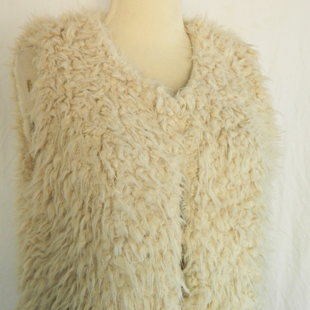 NWT Faux Fur Sherpa Lamb Fleece Lined Vest M